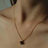New 18K Gold Plated Chic Tiger Eye Stone Glass Necklace Anti Allergic Metal Aesthetic Crystal Goth Jewlery Party Gifts Wholesale